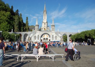 LOURDES
